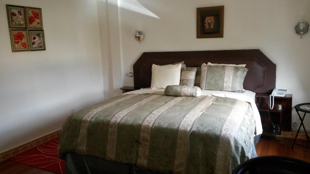 Zambezi Inn Hotel Conakry Kültér fotó