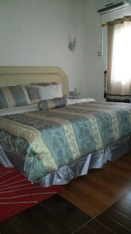 Zambezi Inn Hotel Conakry Szoba fotó