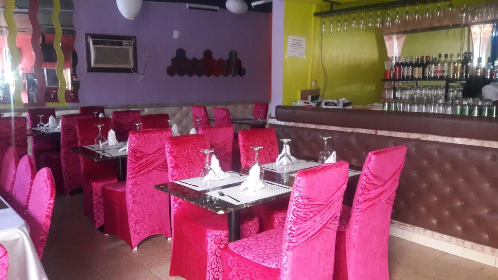 Zambezi Inn Hotel Conakry Kültér fotó